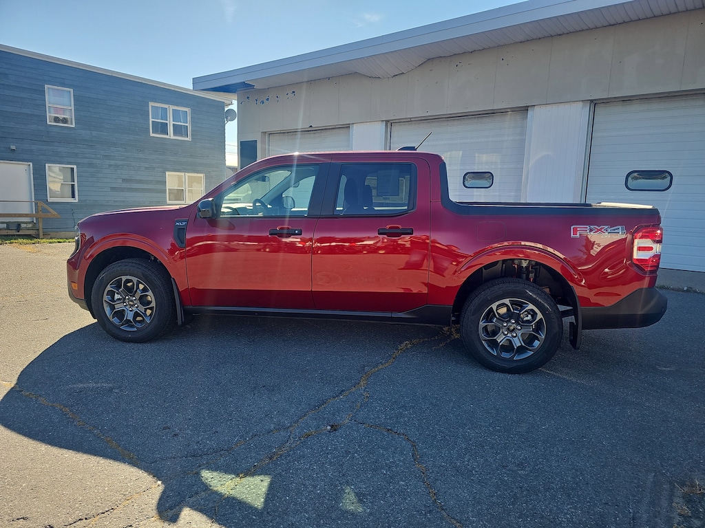 New 2025 Ford Maverick XLT TRUCK