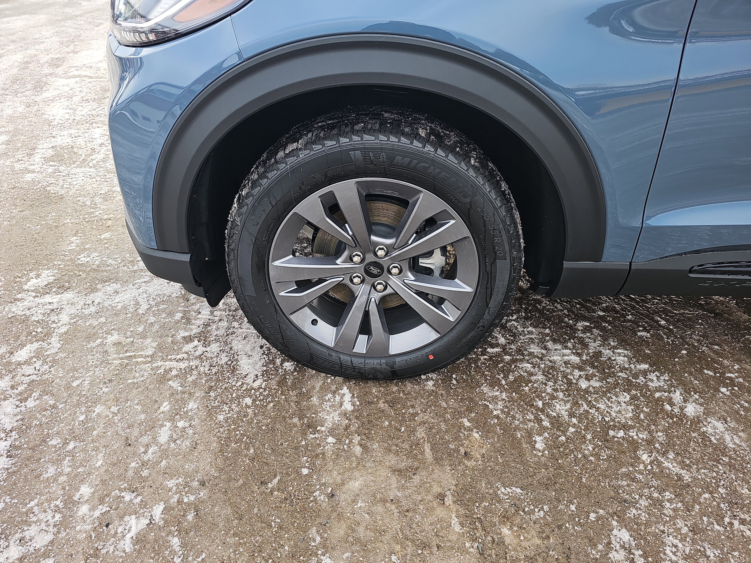2026 Ford Explorer Active - Photo 3