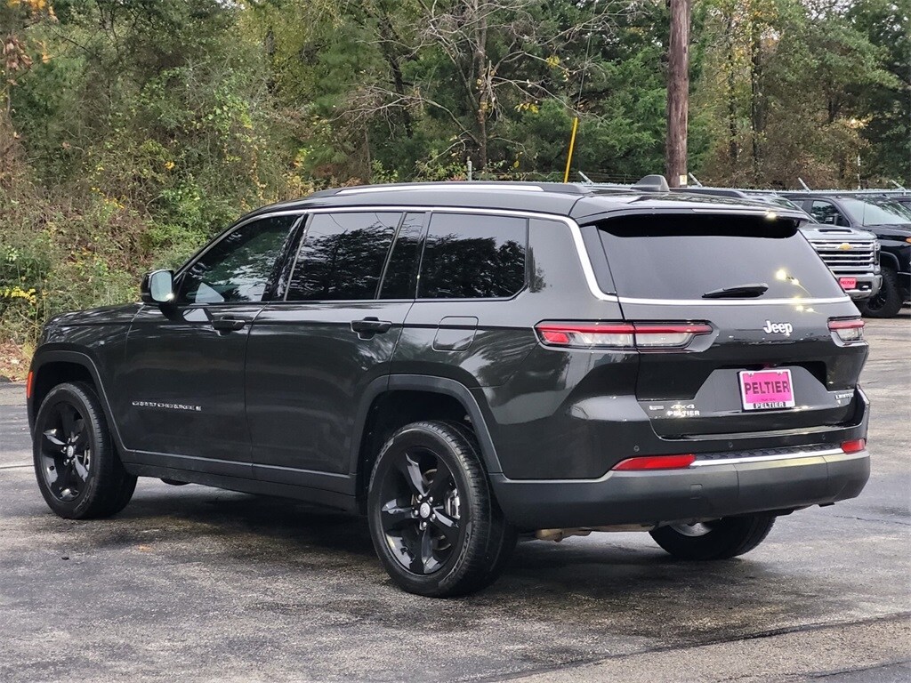 2022 Jeep Grand Cherokee Limited photo 2