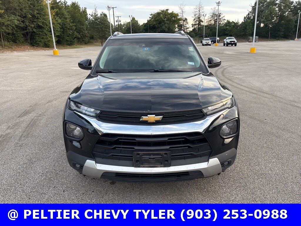 2023 Chevrolet Trailblazer LT photo 2