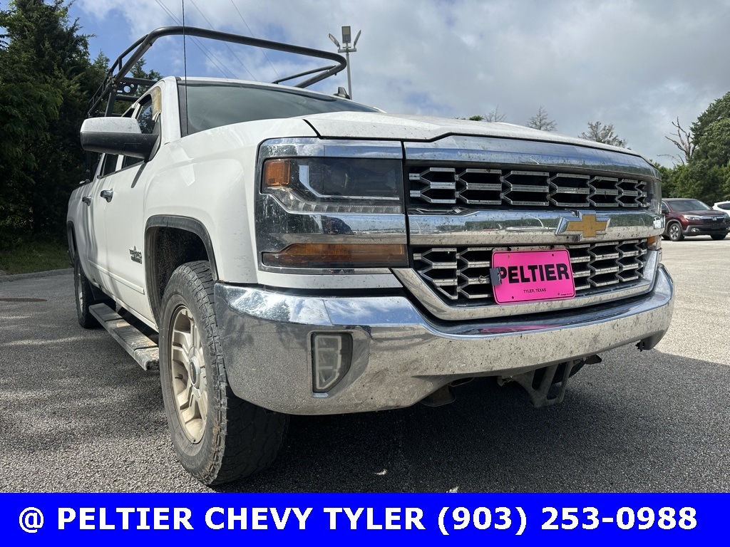 Used 2017 Chevrolet Silverado 1500 LT with VIN 3GCPCREC8HG366762 for sale in Longview, TX