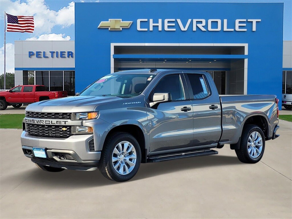 2022 Chevrolet Silverado 1500 Custom photo 3