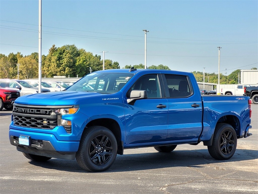 2022 Chevrolet Silverado 1500 Custom photo 3