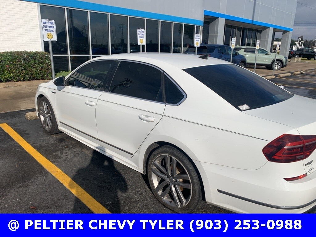 Used 2017 Volkswagen Passat 1.8T R-Line Sedan
