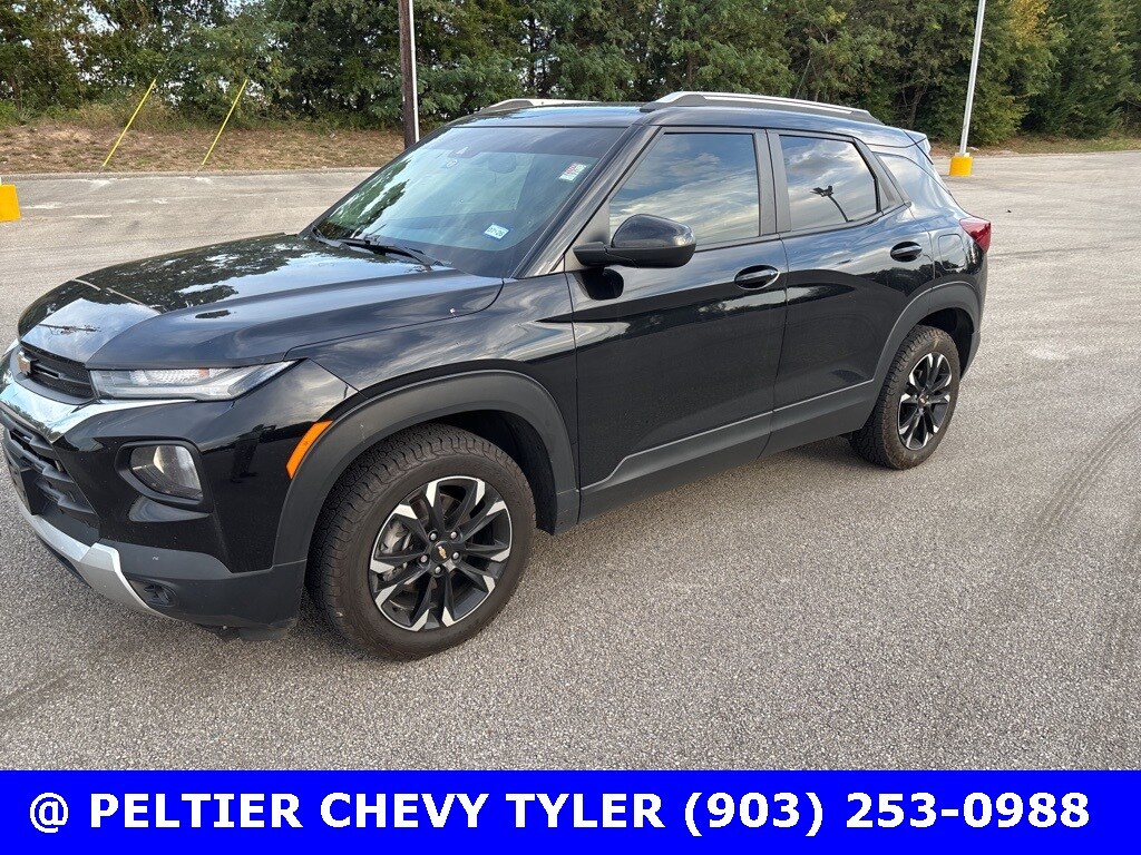 2023 Chevrolet Trailblazer LT photo 3