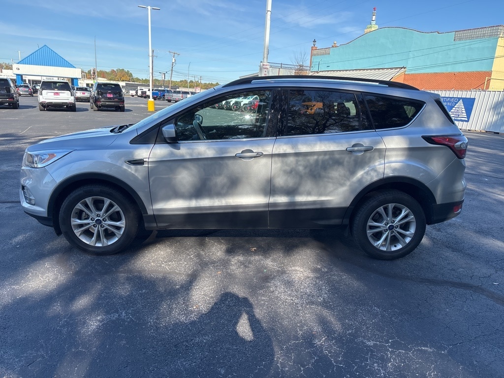 Used 2017 Ford Escape SE SUV