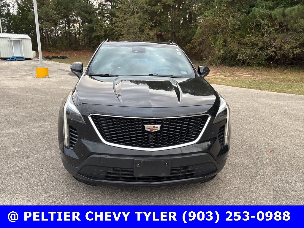 2020 Cadillac XT4 Sport photo 2