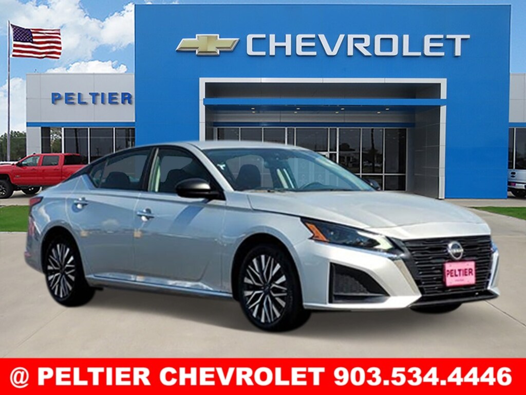 Used 2024 Nissan Altima 2.5 SV Sedan