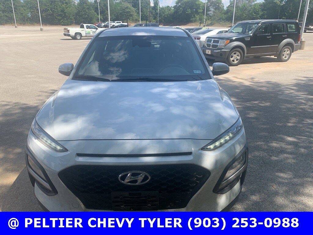 2020 Hyundai Kona SE photo 2
