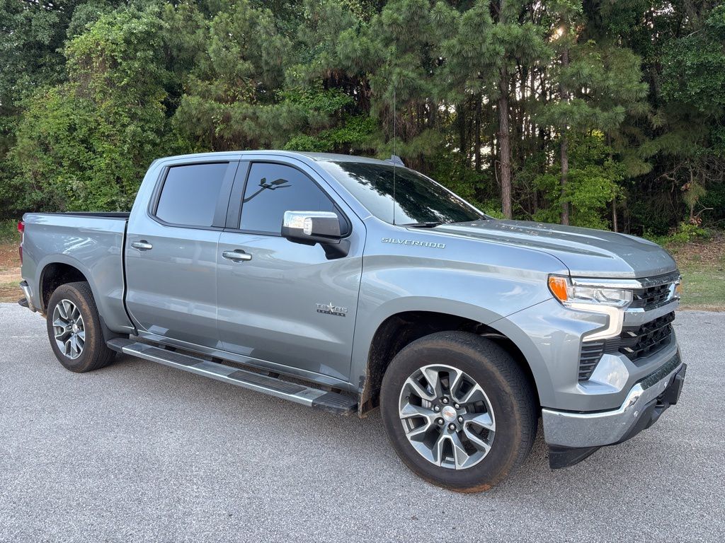 2026 Chevrolet Silverado 1500 LT Crew Cab Short Box's photo
