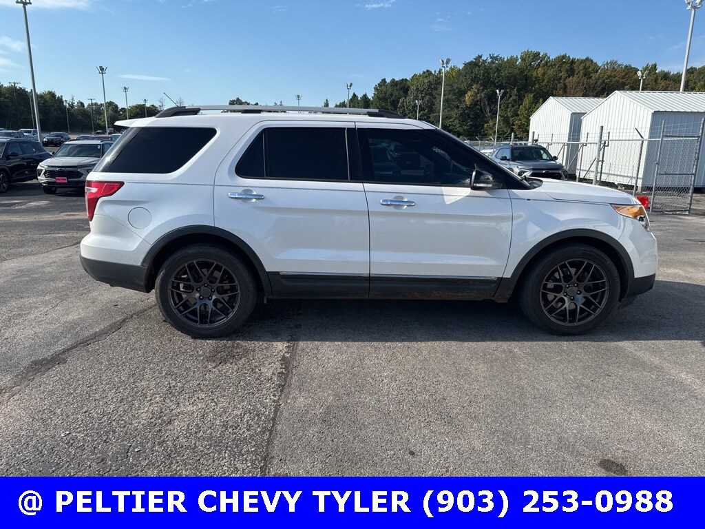 2014 Ford Explorer XLT photo 4