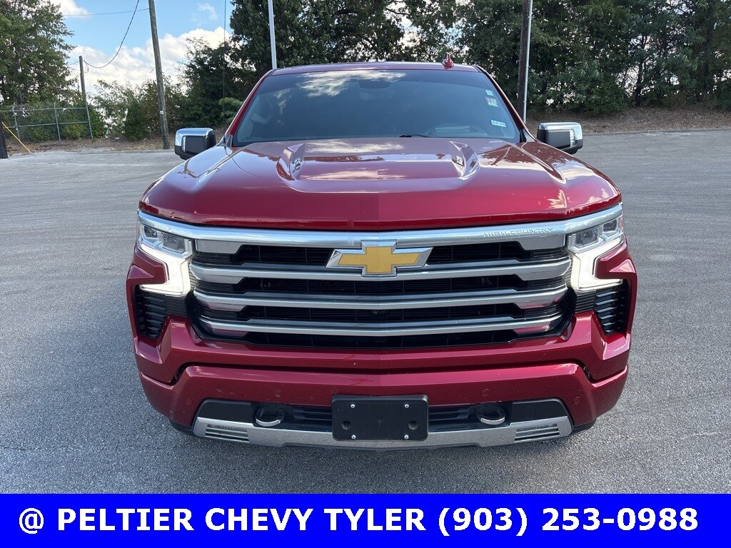 2024 Chevrolet Silverado 1500 High Country photo 2