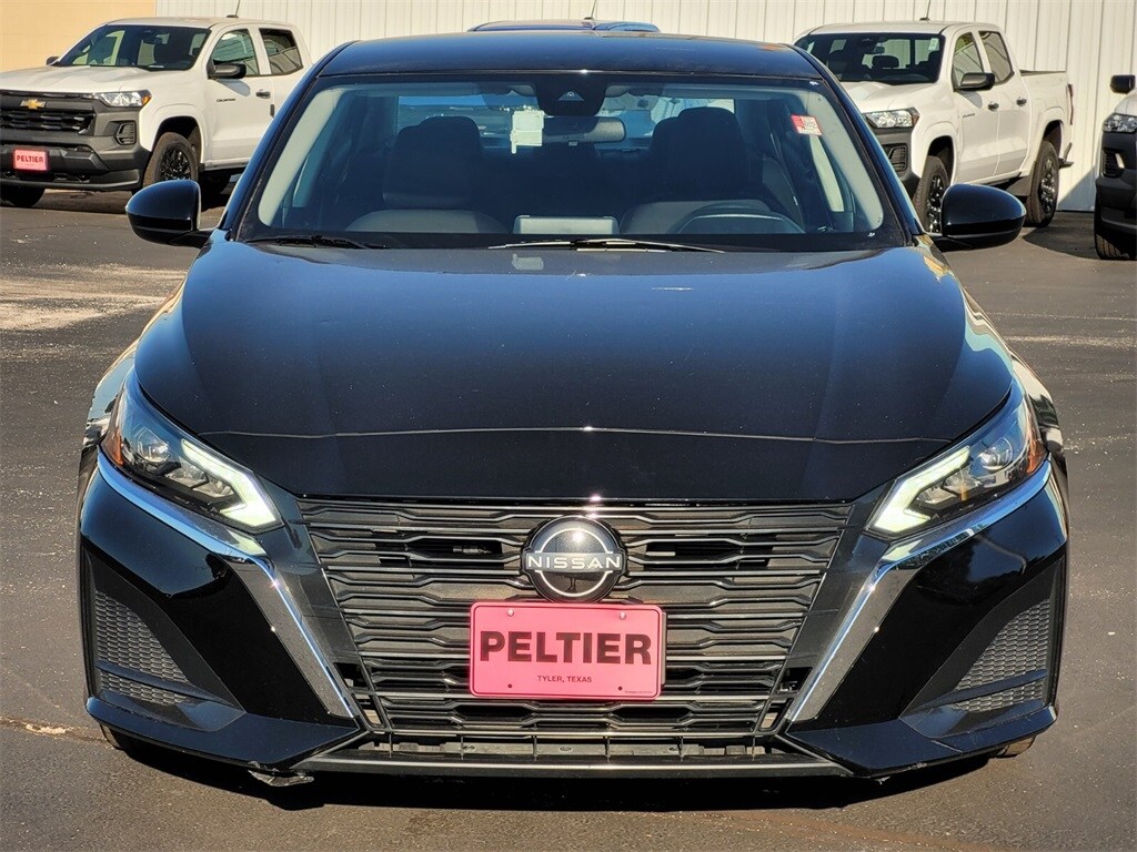 Used 2023 Nissan Altima 2.5 SV Sedan