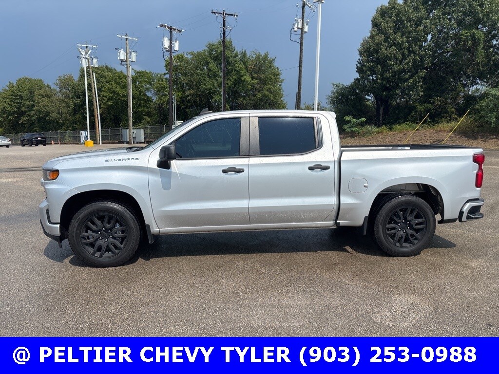 2019 Chevrolet Silverado 1500 Custom photo 4