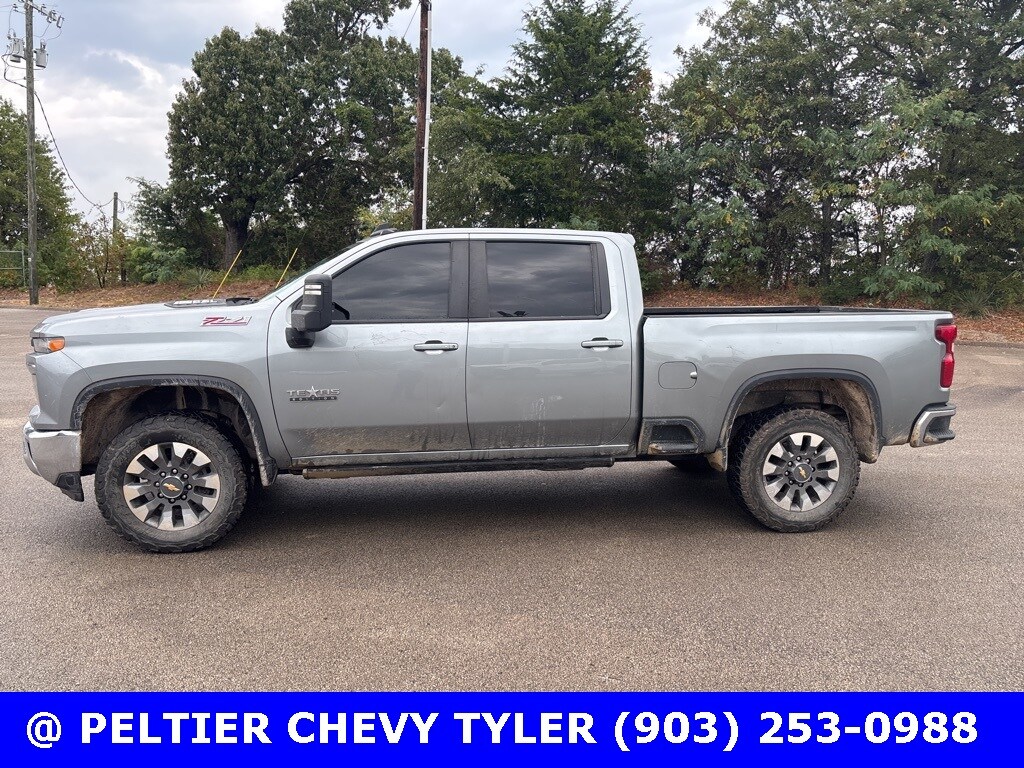 2024 Chevrolet Silverado 2500HD LT photo 4