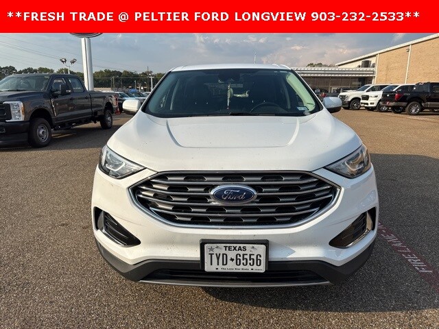 2022 Ford Edge SEL photo 2