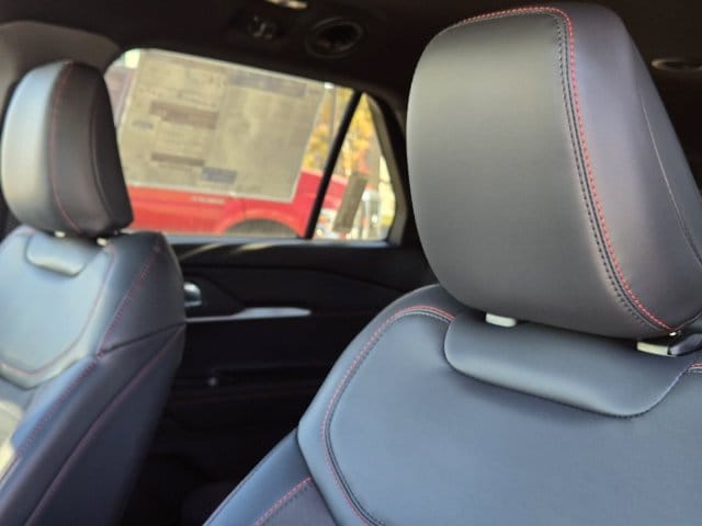2026 Ford Explorer ST-Line - Photo 19