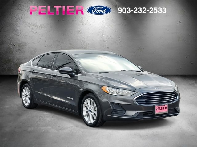 2019 Ford Fusion Hybrid SE's photo