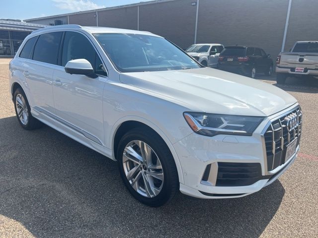 2022 Audi Q7 55 Premium Plus quattro Tiptronic's photo