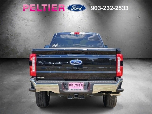 2026 Ford F-350 Lariat photo 4