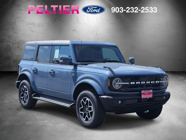 2025 Ford Bronco 4-Door Outer Banks's photo