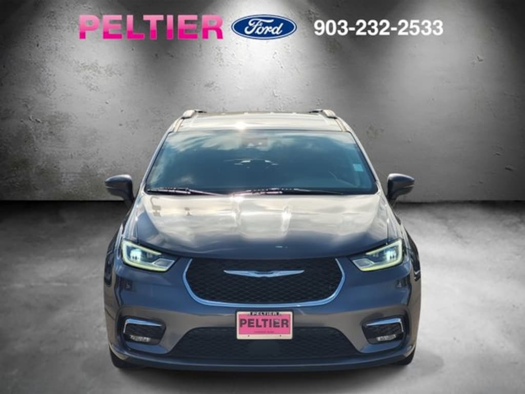 Used 2022 Chrysler Pacifica Touring L Minivan/Van