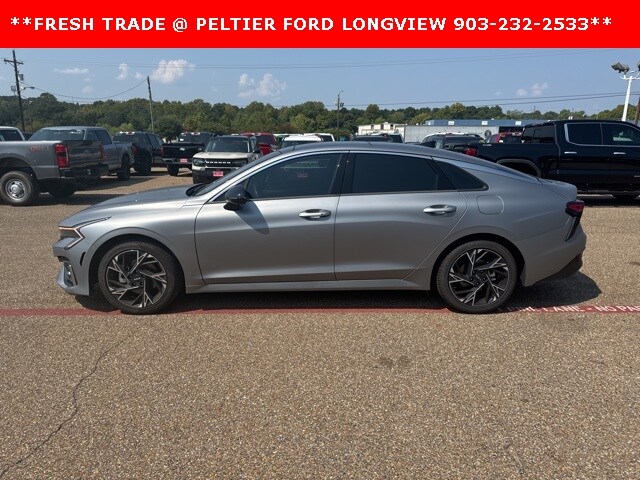 2025 Kia K5 GT-Line photo 4