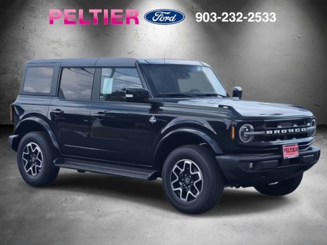 2025 Ford Bronco 4-Door Outer Banks's photo