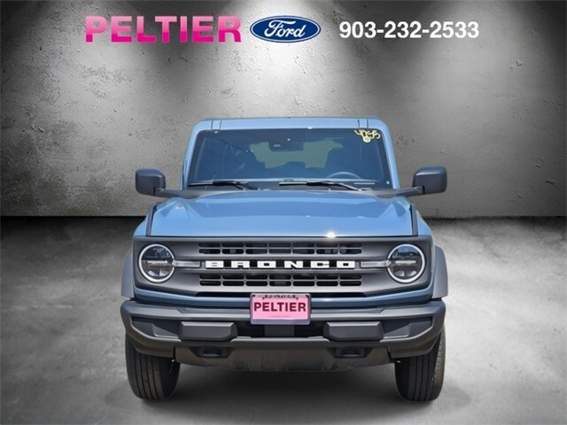 2025 Ford Bronco Base photo 2