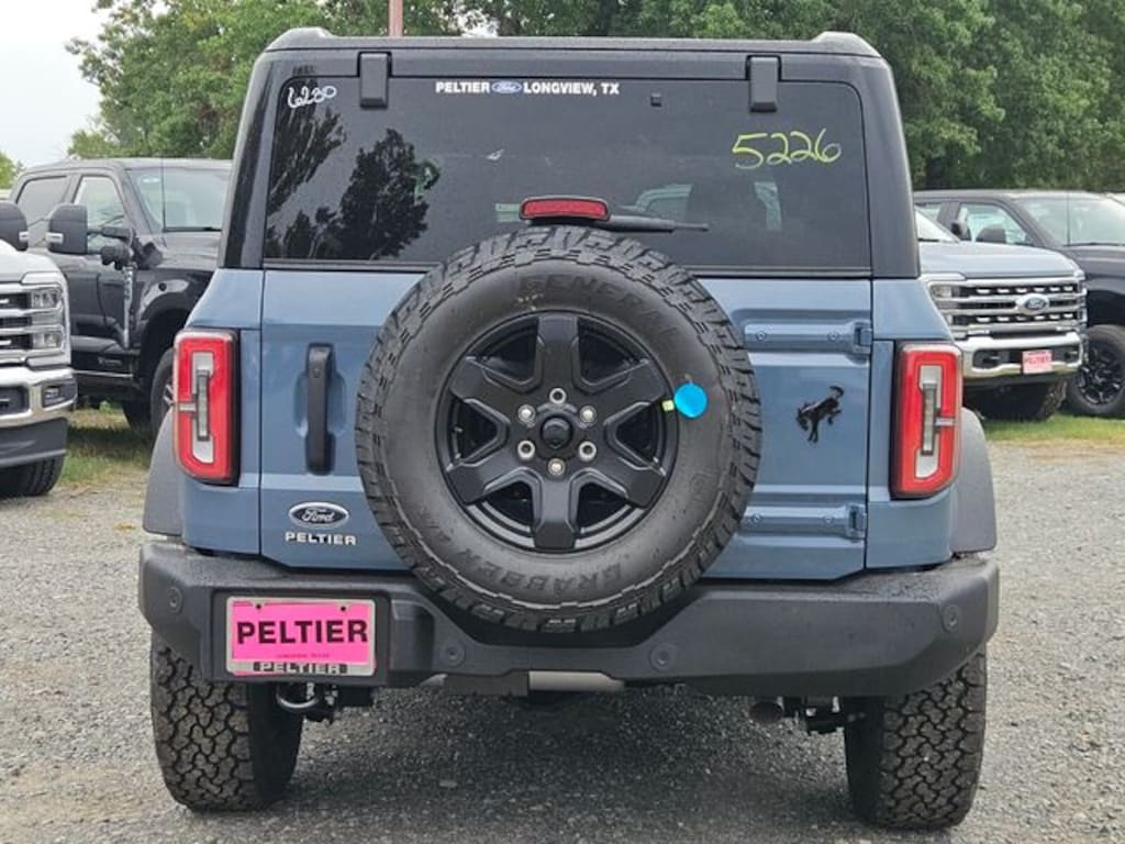 New 2025 Ford Bronco Outer Banks SUV