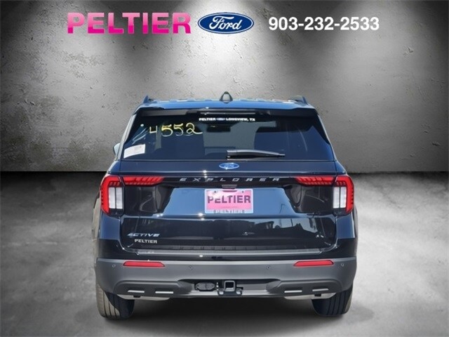 2025 Ford Explorer photo 3