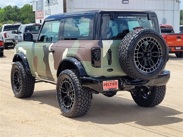 2025 Ford Bronco Base photo 3