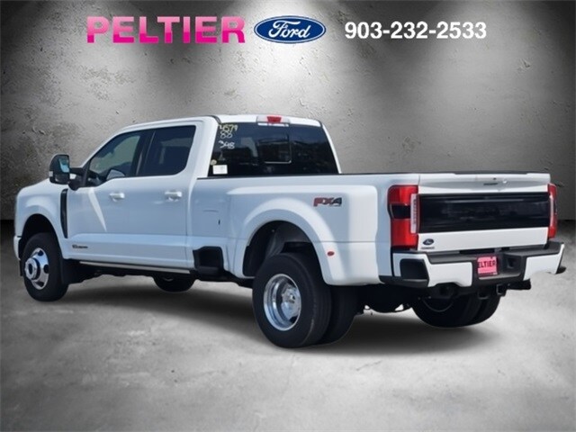 2025 Ford F-350 Platinum photo 3