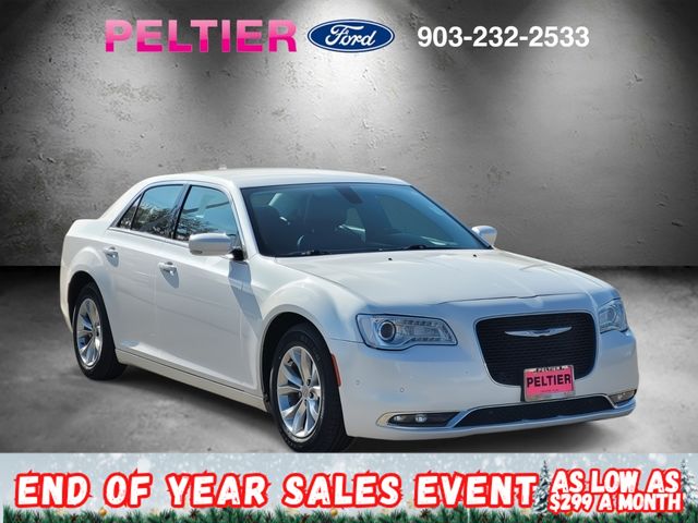 2015 Chrysler 300 Limited's photo