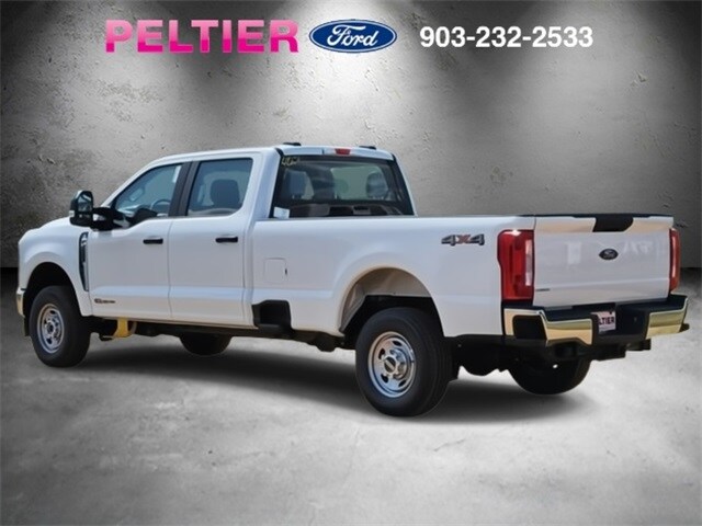 2025 Ford F-250 photo 2