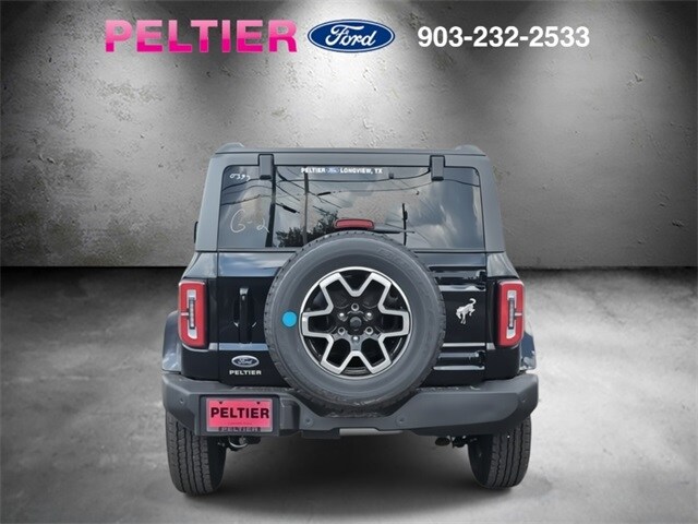 2025 Ford Bronco Outer Banks photo 4