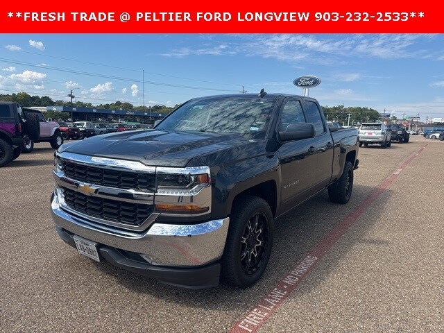 2018 Chevrolet Silverado 1500 LT photo 3