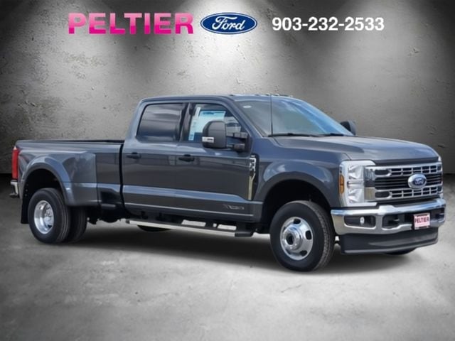 2026 Ford F-350 Super Duty XLT's photo
