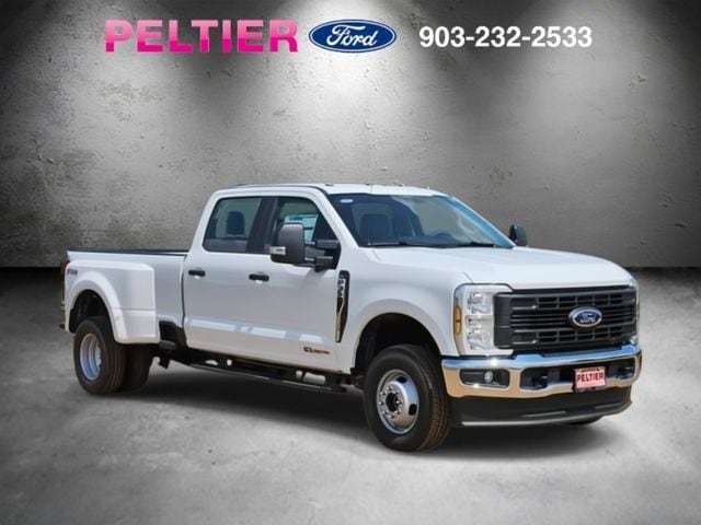 2025 Ford F-350 Super Duty XL's photo