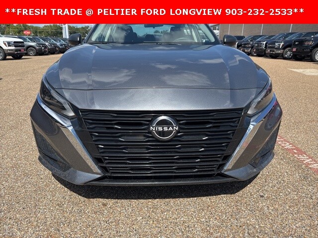 2024 Nissan Altima 2.5 SV photo 2