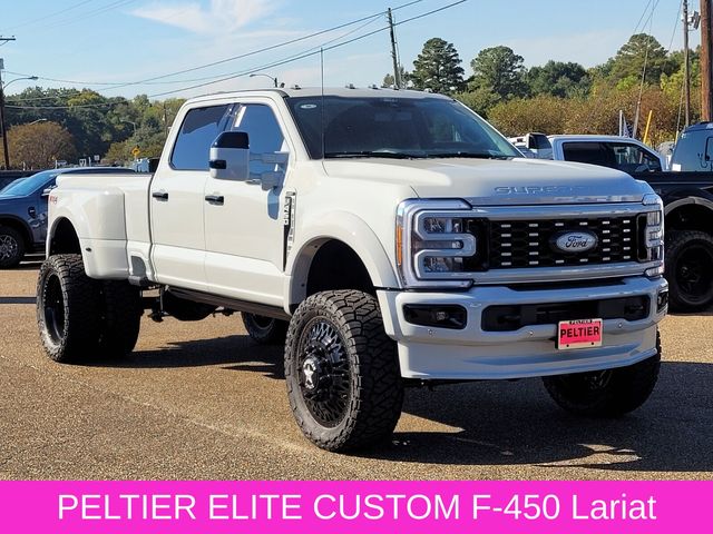 2025 Ford F-450 Super Duty Lariat's photo