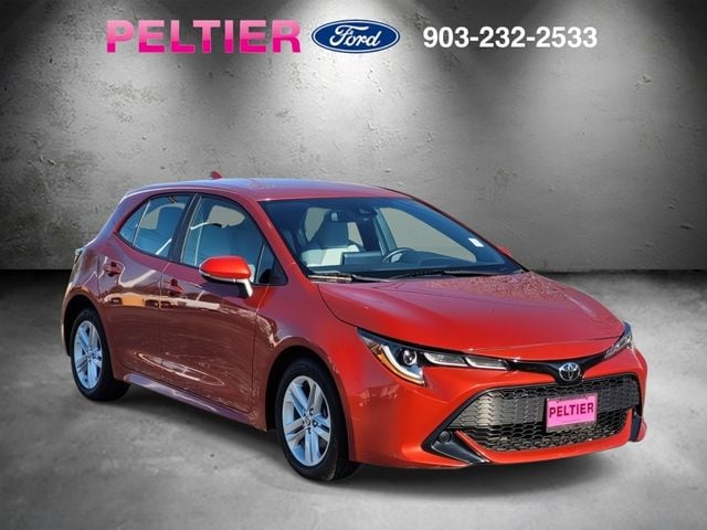 2020 Toyota Corolla Hatchback SE's photo