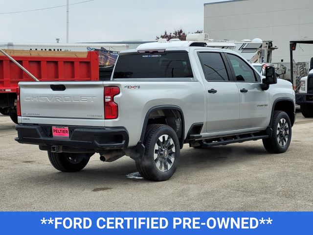 2021 Chevrolet Silverado 2500HD Custom photo 4