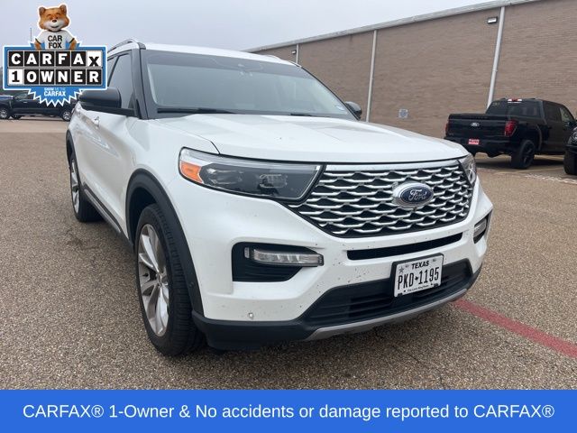 2021 Ford Explorer Platinum's photo