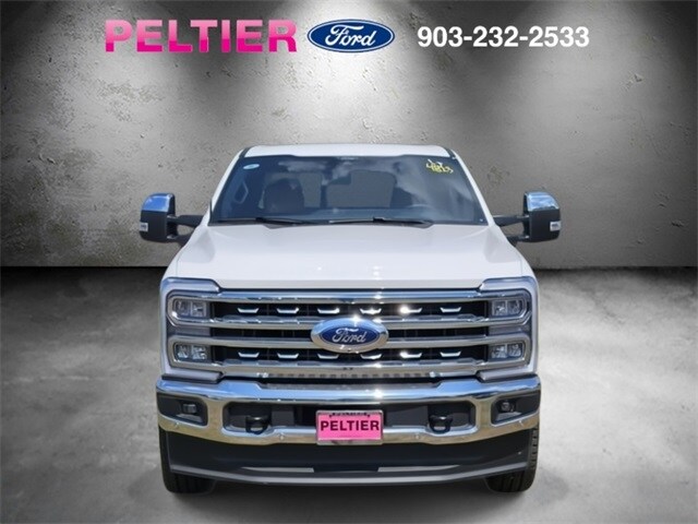 2025 Ford F-250 Lariat photo 2