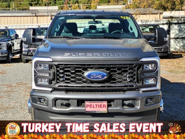 2026 Ford F-350 photo 2