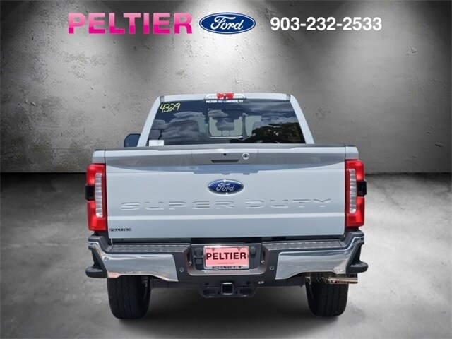 2025 Ford F-250 Lariat photo 4
