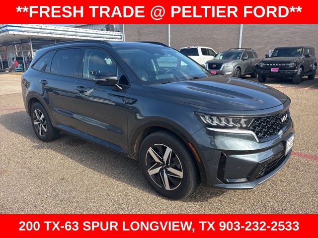 2022 Kia Sorento S's photo