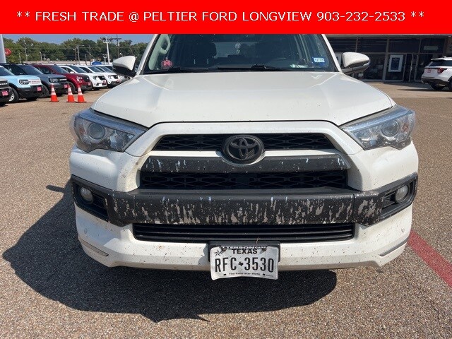 2018 Toyota 4Runner SR5 photo 2