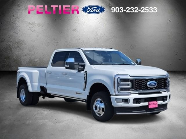 2025 Ford F-350 Super Duty Platinum's photo